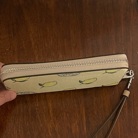 Coach Lemon Pattern Wristlet NWOT - Picture 5 of 5